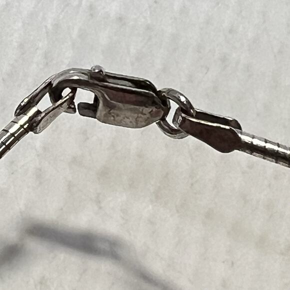 Sterling Silver 925 Round Mother of Pearl Pendant 18" Necklace - Picture 6 of 11